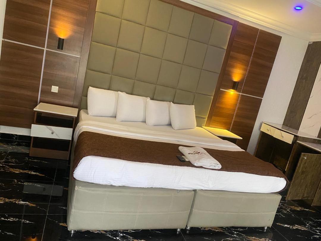 Presken Hotels, Opebi - Castle Lagos Exterior photo